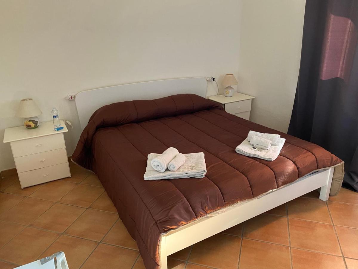 La Coccinella Al Mare Bed & Breakfast Сан Теодоро Екстериор снимка