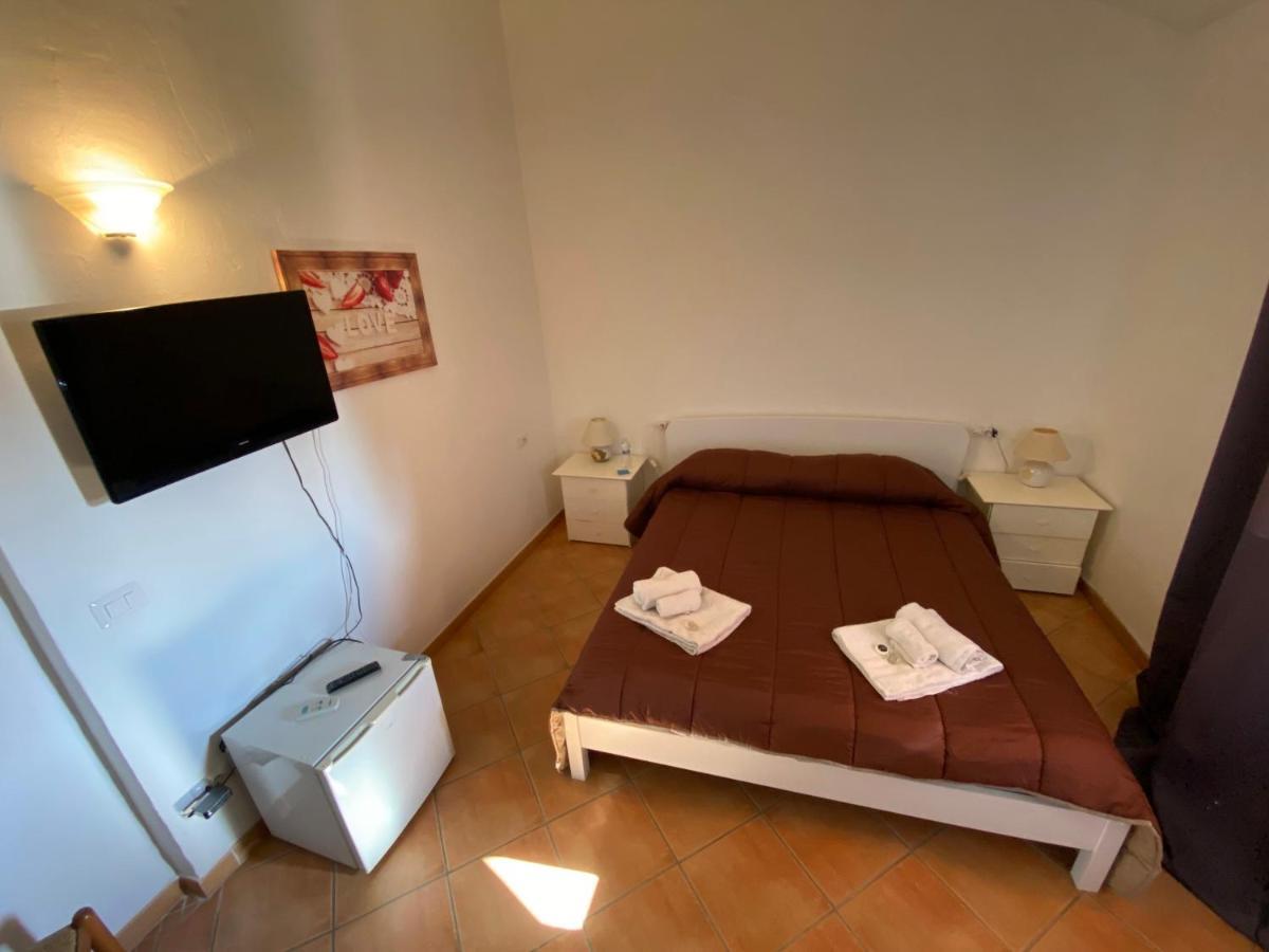 La Coccinella Al Mare Bed & Breakfast Сан Теодоро Екстериор снимка